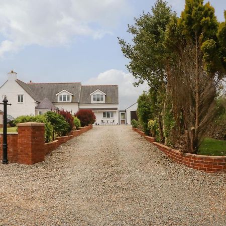 Bryn Eglwys Bach Villa Llanfairpwllgwyngyll Buitenkant foto